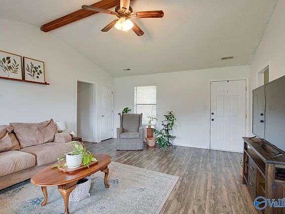 3rd image of 171 Silverwood Ln
