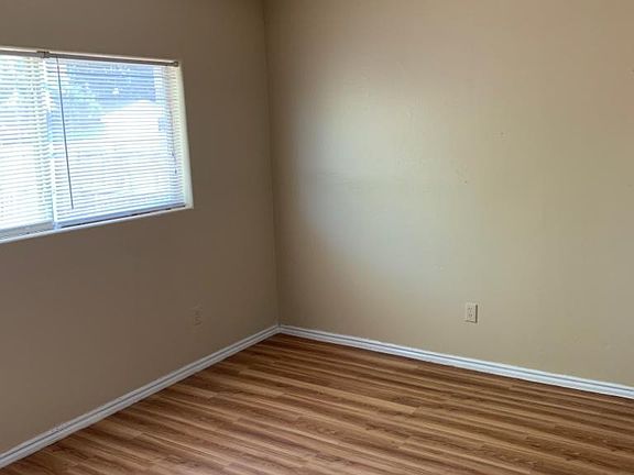 4th image of 507 E Buchanan Ave