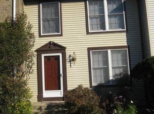 8024 Tyson Oaks Cir, Vienna, VA 22182