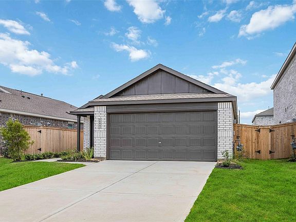 2nd image of 16842 Spotted Oak Dr
