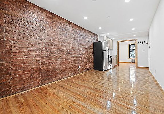 4th image of 168 Avenue B #2