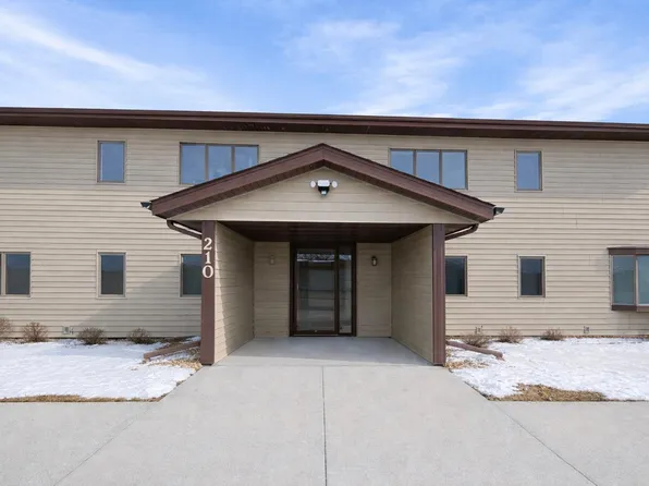 210 Sargent Dr APT 103, Red Wing, MN 55066