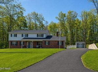7187 Hickory Ln, Stroudsburg, PA 18360