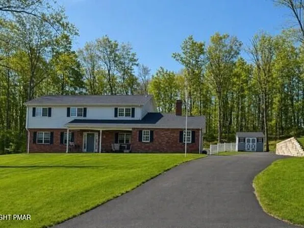 7187 Hickory Ln, Stroudsburg, PA 18360