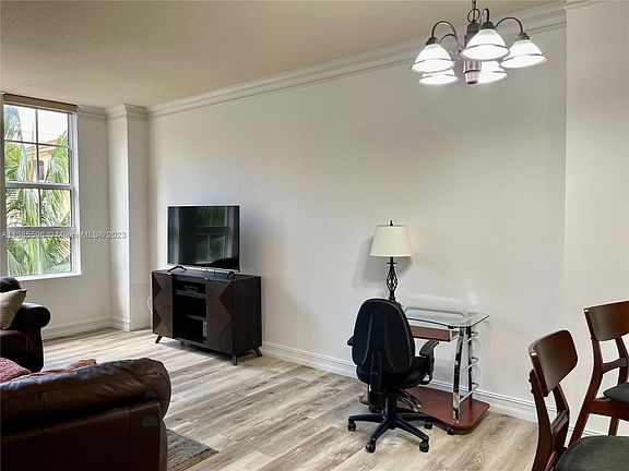 3rd image of 3001 NE 185th St APT 334