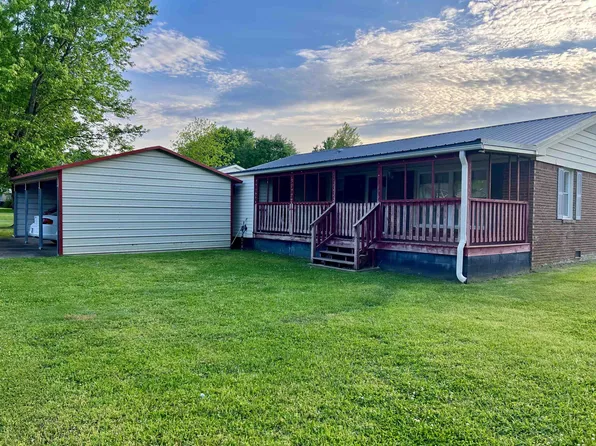 633 Weaver St, Lexington, TN 38351