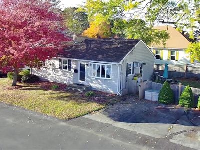 90 Waterman St, Pawtucket, RI, 02861