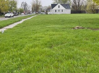 25185 Lawn St, Roseville, MI 48066