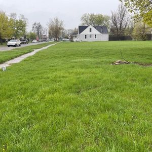 25185 Lawn St, Roseville, MI, 48066