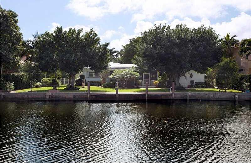 2nd image of 31 Pelican Isle