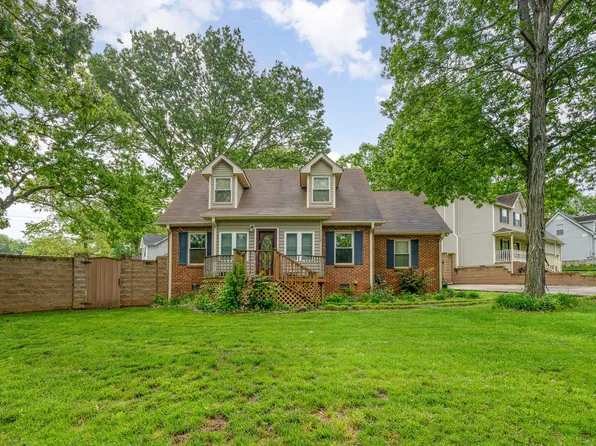 207 Merritt Dr, La Vergne, TN 37086