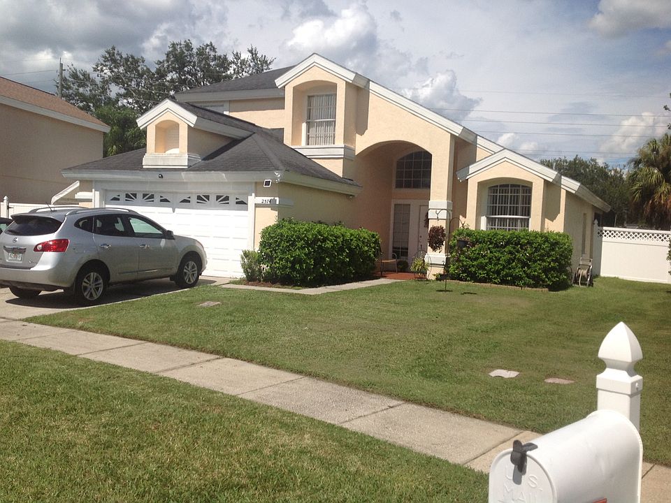 2nd image of 2574 Davenport Cir