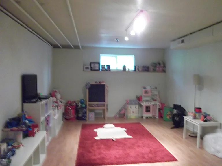 2066 Newport Way NW — Photo 7