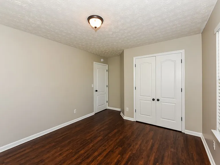 2403 Sawmill St — Photo 12