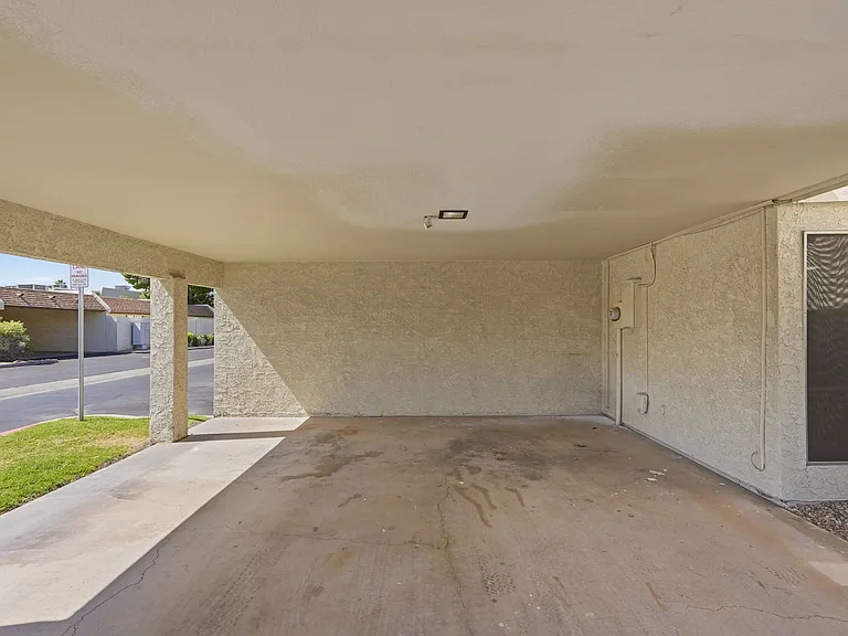 1924 E Duke Dr — Photo 36