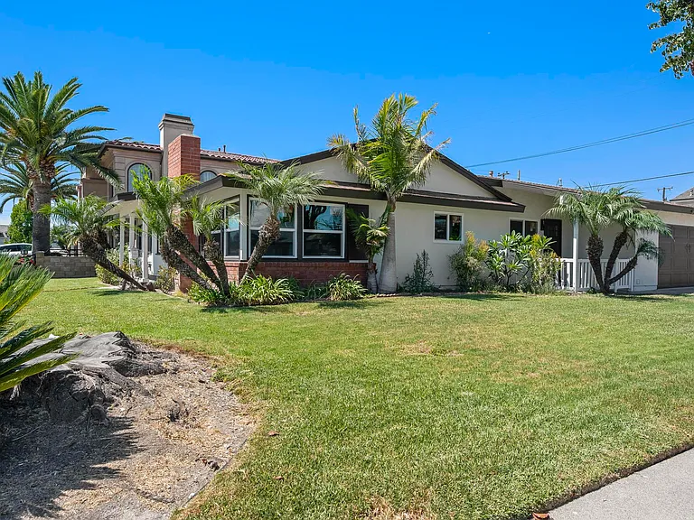 9433 Geranium Cir — Photo 12