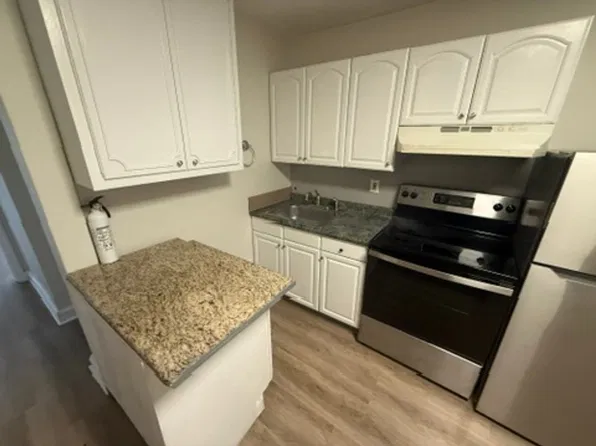Spacious 2-Bedroom Apartment Across from Brand-New Clifton Heights Middle School, 400 N Springfield Rd, Clifton Heights, PA 19018