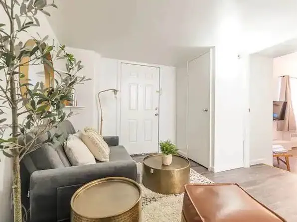 88 Fulton Street image 3 of 8