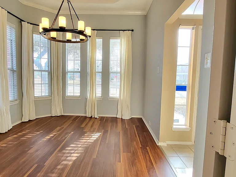 2421 Micarta Dr — Photo 5
