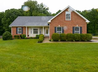 1330 Grassland Dr, Ashland City, TN 37015