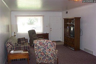 2nd image of 750 Walnut Dr