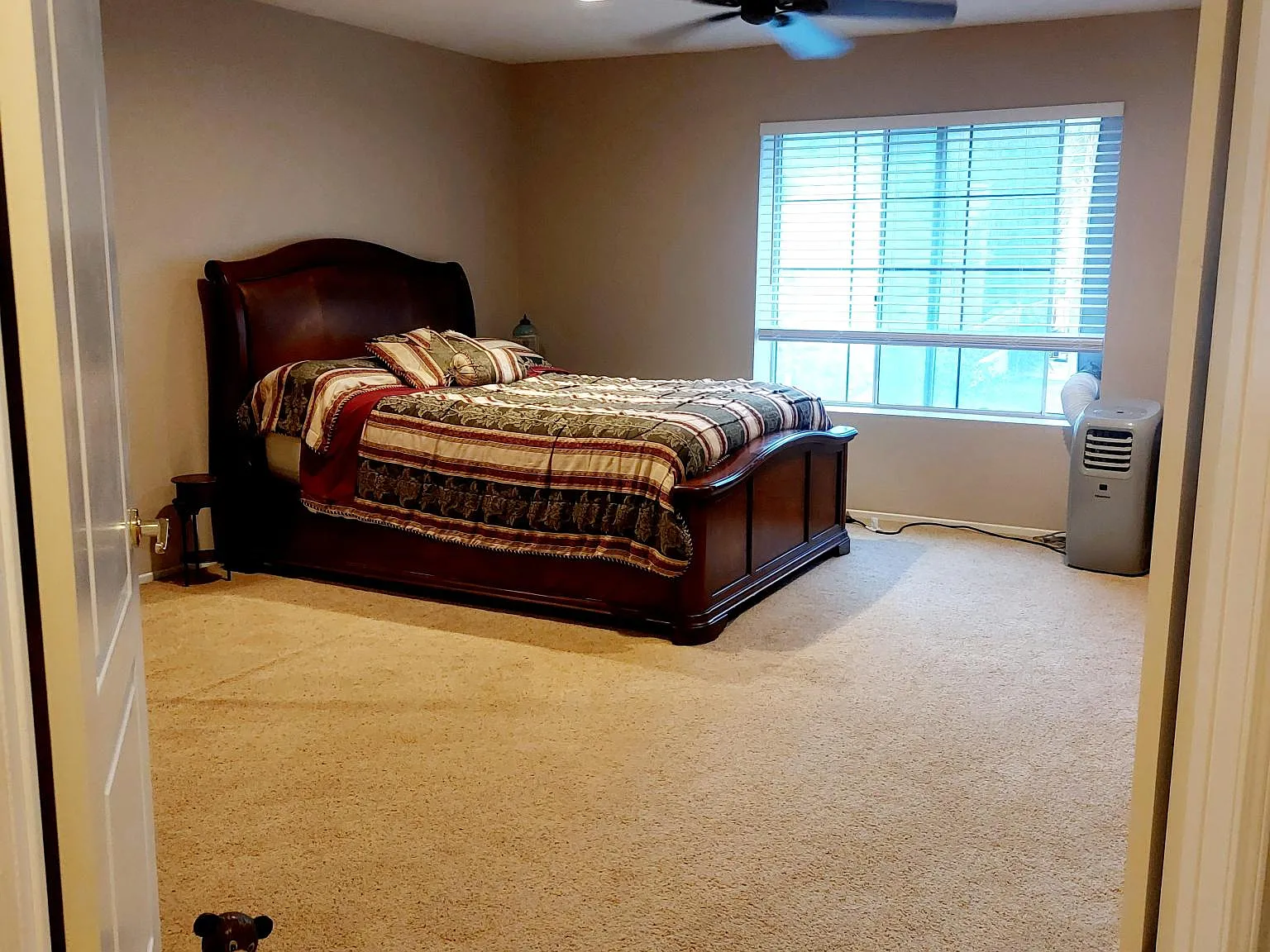 1 bed, 2975 sqft, $1,350 — Photo 3