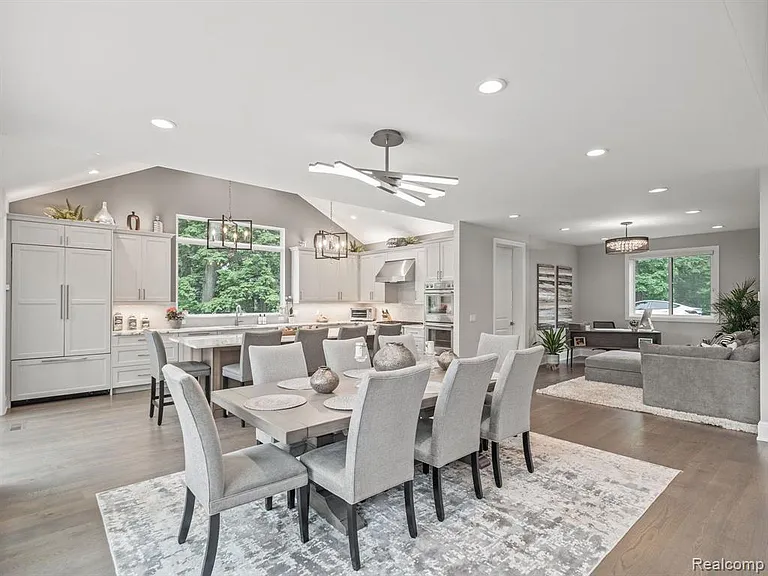 3511 Lakecrest Dr — Photo 22