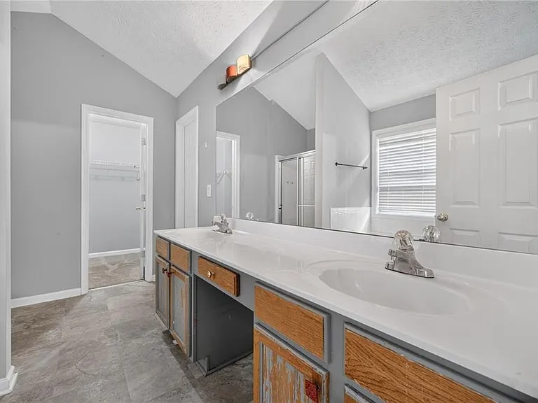 530 Sterling Pointe Ct — Photo 34