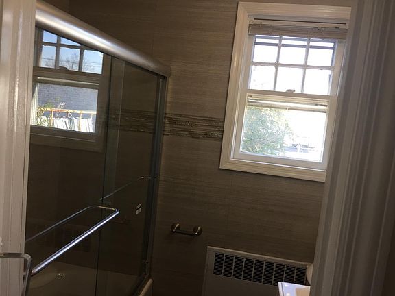 2nd image of 15 6th Avenue # Second Floor