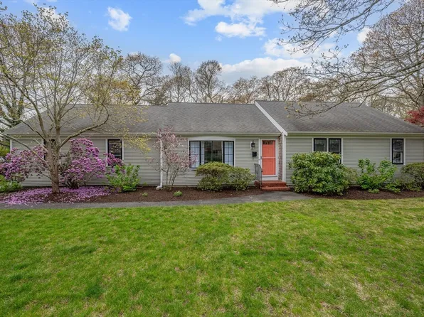 31 Childs St, Barnstable, MA 02630