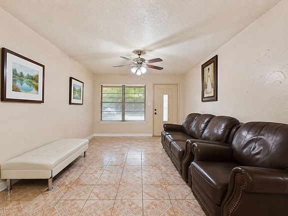 5th image of 13105 Blossomheath Ln
