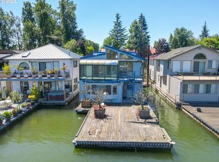3939 N Marine Dr #4, Portland, OR 97217