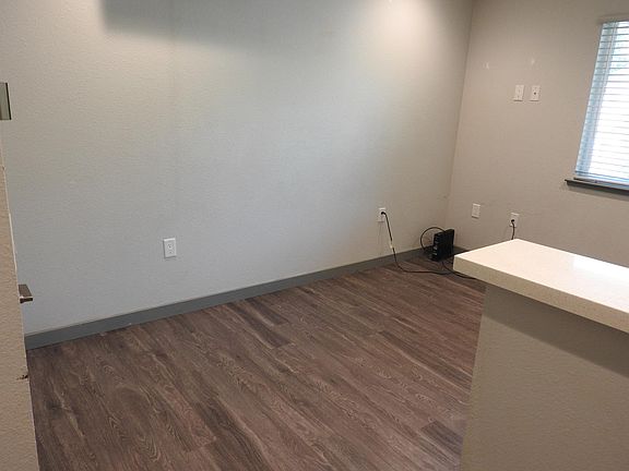 3rd image of 1317 F St APT 9