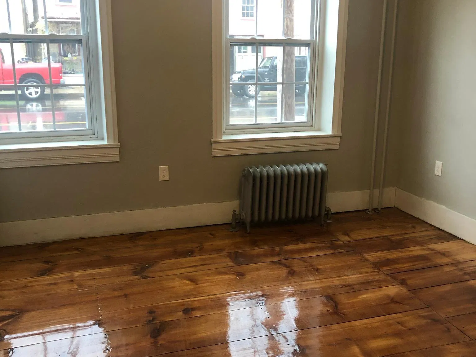 143 E Main St — Photo 3