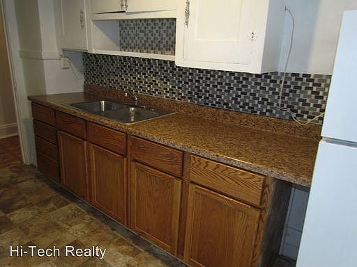 5th image of 1313 W 112th St APT 4