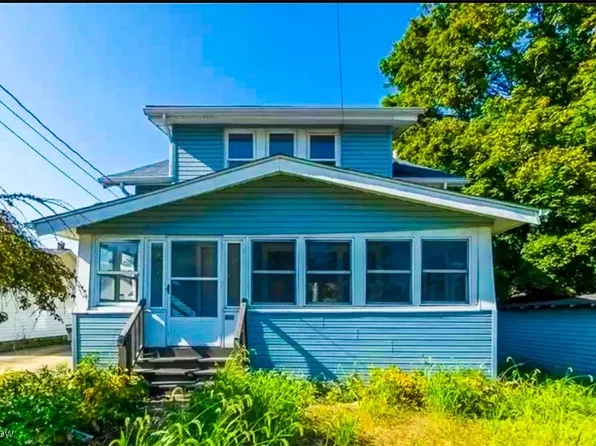810 Mohawk Ave, Akron, OH 44305