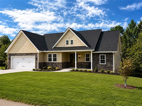 711 Hidden Falls Dr, West Union, SC 29696