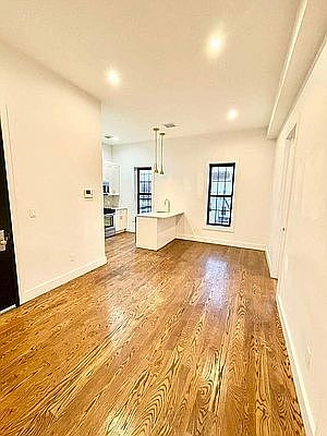 3rd image of 852 Rogers Ave #4