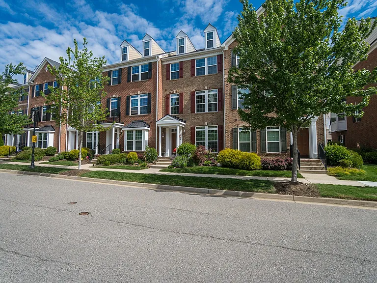 2216 Liesfeld Pkwy — Photo 1