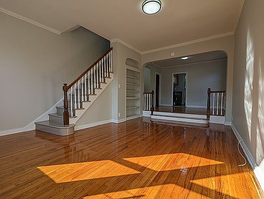 2nd image of 84-52 Kew Gardens Rd #2