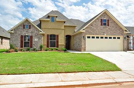 2nd image of 613 Manassa Cir