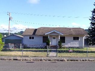1986 Fir Ave, Reedsport, OR 97467