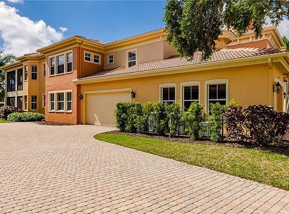 2nd image of 525 Avellino Isles Cir APT 33101