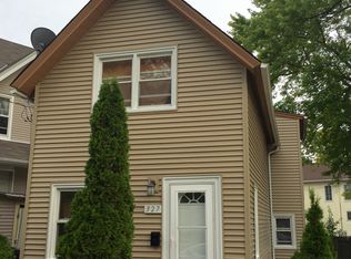 327 Ann St, Elgin, IL 60120