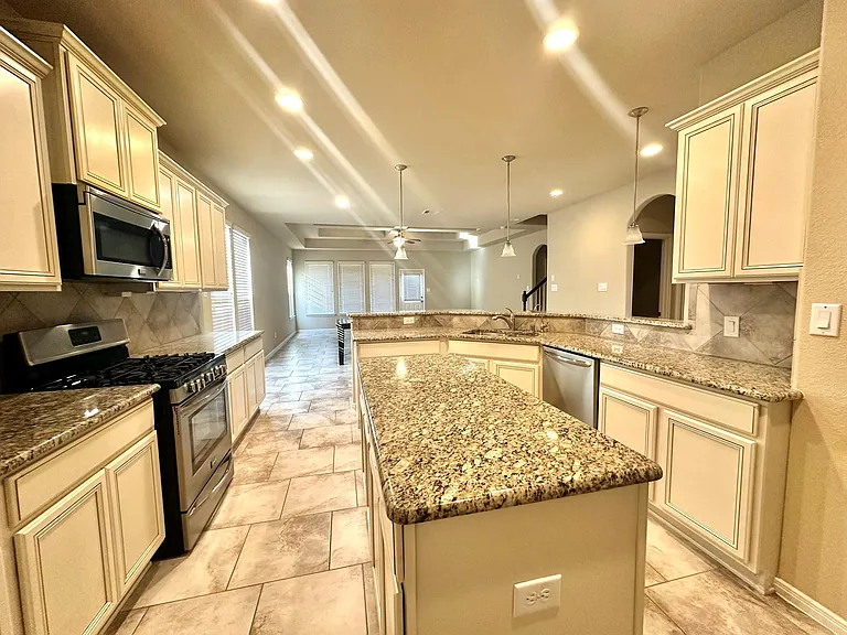 22407 Ebbets Field Dr — Photo 7