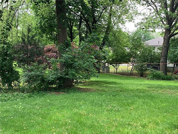 3rd image of 47 Metcalf Ave
