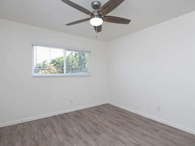 PR Talmadge Apartments — Photo 5