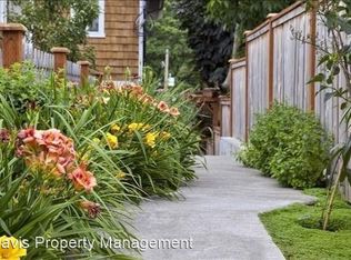 5558 15th Ave S, Seattle, WA 98108