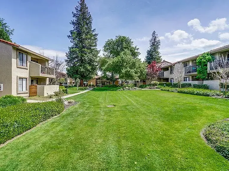 Villas Willow Glen — Photo 8