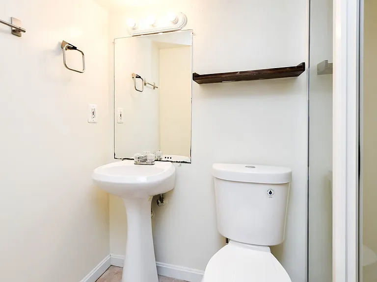 1651 Gales St NE — Photo 35